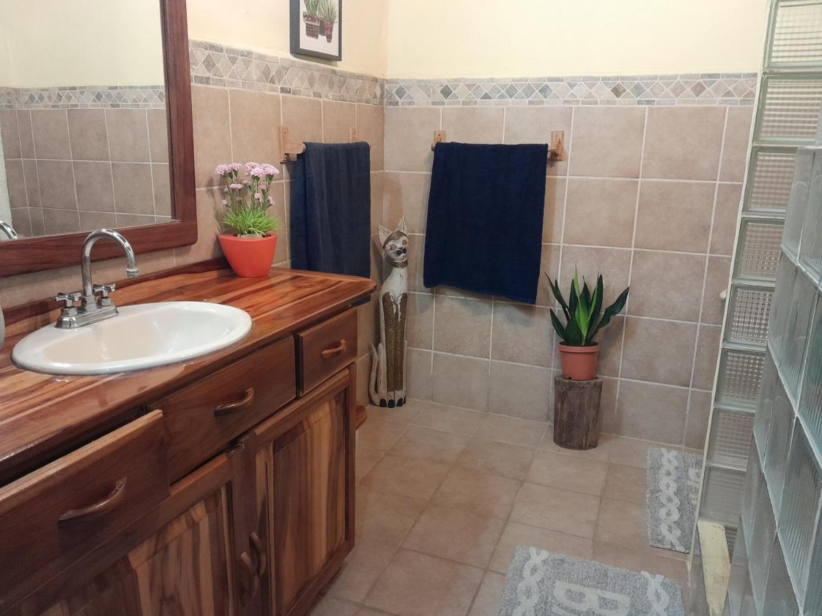Casas Guaney, Full Furnished Studios! Manuel Antonio Eksteriør billede